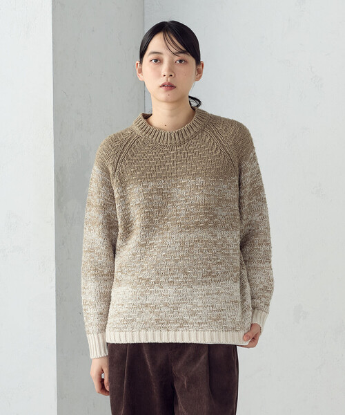 ONIGIRI(オニギリ)の「変形 鹿の子 グラデーション ニット(ニット/セーター・レディース・ベージュ/ネイビー・FREE)」の9枚目の写真