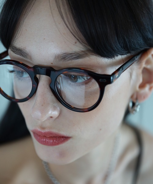 NUEF (ヌエフ)の「ラウンド型|クリアレンズ|トレンド|紫外線対策|UVカット|眼鏡|NUEF|クラシック(メガネ・レディース・ブラック/ブラウン・FREE)」の6枚目の写真