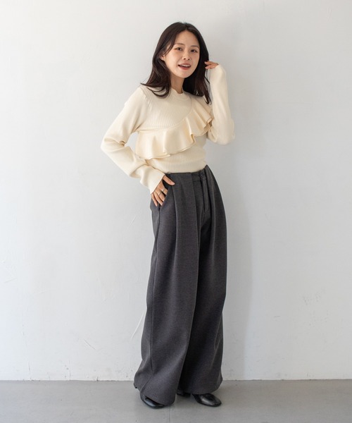 HER CLOSET(ハークローゼット)の「【HER CLOSET】フリルアシンメトリーハイゲージニットトップス FRILL ASYMMETRIC HIGH GAUGE KNIT TOP(ニット/セーター・レディース・ネイビー/オフホワイト/ブラック/スモークピンク・MEDIUM)」の5枚目の写真