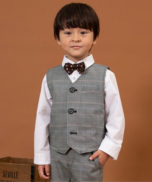 BREEZE(ブリーズ)の「【リンク】フォーマルベスト_セットアップ可能(スーツベスト・キッズ・グレー/グリーン・90/100/110/120/130)」の2枚目の写真
