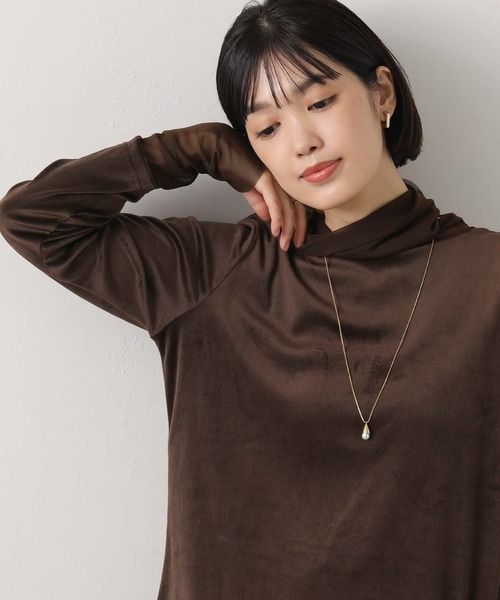 Gready Brilliant(グレディブリリアン)の「ベロア×シアータートル(Tシャツ/カットソー・レディース・アイボリー/ブラック/ブラウン/グレー・38)」の4枚目の写真