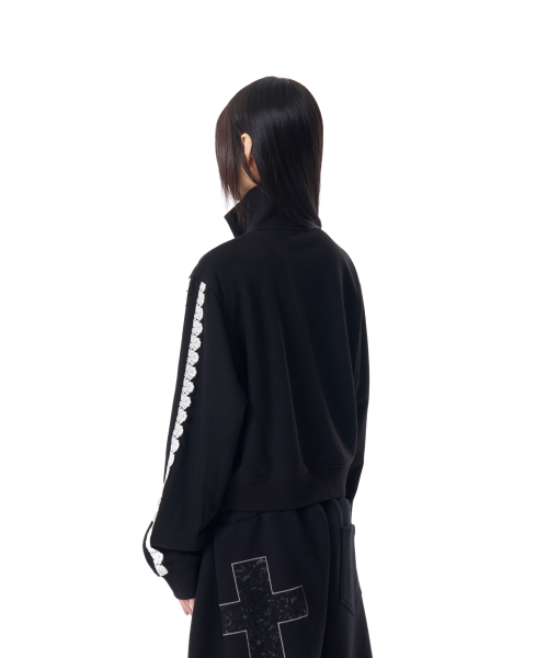 AAKAM(アーカム)の「Laced Track Jacket (Black)(ナイロンジャケット・レディース・その他・FREE)」の4枚目の写真