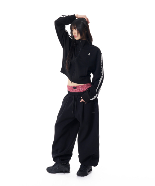 AAKAM(アーカム)の「Laced Track Jacket (Black)(ナイロンジャケット・レディース・その他・FREE)」の7枚目の写真