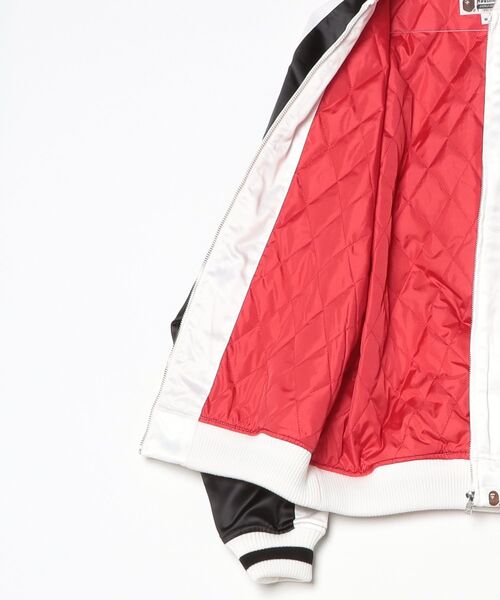 A BATHING APE(アベイシングエイプ)の「BAPE SOUVENIR JACKET(スカジャン・メンズ・レッド/ホワイト・SMALL/X-LARGE/MEDIUM/XX-LARGE/LARGE)」の12枚目の写真