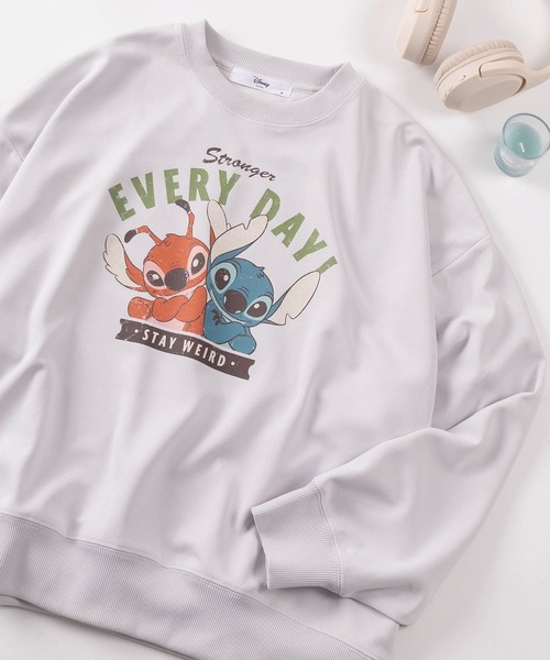 Disney(ディズニー)の「【71】【Disney/ディズニー】スティッチ/マリーちゃん ポンチ クルーネック スウェット(スウェット・レディース・ピンク/ネイビー/チャコールグレー/アッシュグレー・M/L)」の1枚目の写真