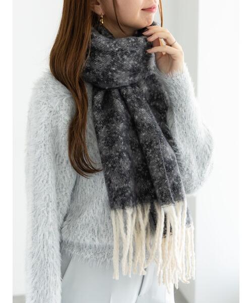 Te chichi（テチチ）の「レオパードマフラー（ストール/ショール・レディース・ベージュ/チャコールグレー/オフホワイト・F）」の4枚目の写真