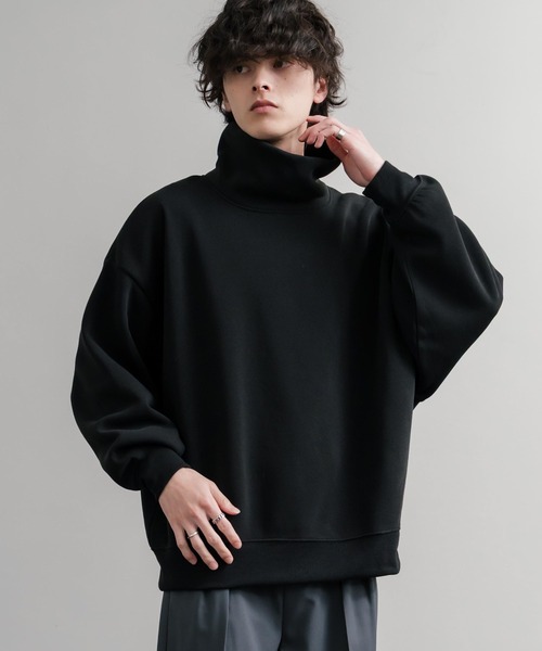Rocky Monroe(ロッキーモンロー)の「コットンタッチ裏起毛ドルマンスリーブハイネックトレーナースウェット(スウェット・メンズ・チャコール/グレー/グレイッシュベージュ/ブラック・M/L/XL)」の2枚目の写真
