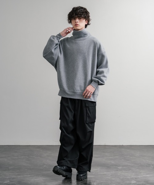 Rocky Monroe(ロッキーモンロー)の「コットンタッチ裏起毛ドルマンスリーブハイネックトレーナースウェット(スウェット・メンズ・チャコール/グレー/グレイッシュベージュ/ブラック・M/L/XL)」の16枚目の写真