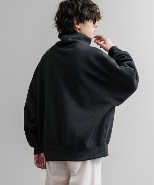 Rocky Monroe(ロッキーモンロー)の「コットンタッチ裏起毛ドルマンスリーブハイネックトレーナースウェット(スウェット・メンズ・チャコール/グレー/グレイッシュベージュ/ブラック・M/L/XL)」の19枚目の写真