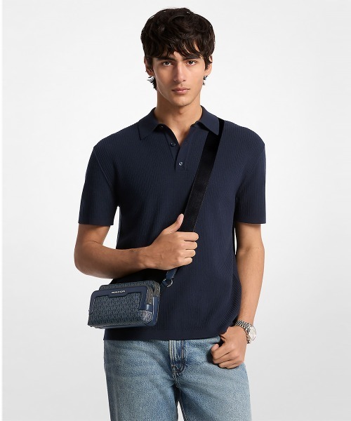 MICHAEL KORS(マイケルコース)の「HUDSON クロスボディ - MKシグネチャー(ショルダーバッグ・メンズ・ブルー系・FREE)」の2枚目の写真
