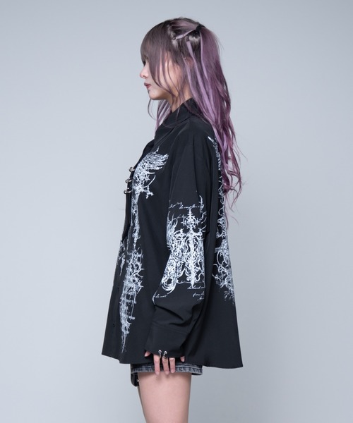 REFLEM（レフレム）の「『REFLEM/レフレム』ネクタイ付きプリントシャツ（シャツ/ブラウス・レディース・ホワイト/ブラック・FREE）」の8枚目の写真