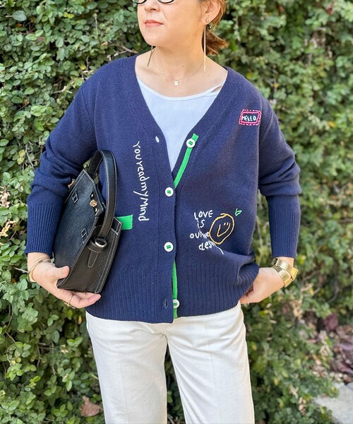 Rie Miller（リエミラー）の「《手洗い可能》ハンド刺繍Vネックカーディガン（カーディガン/ボレロ・レディース・ネイビー/ブルー/ライトグレー・38）」の3枚目の写真