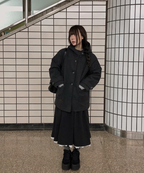 FAVORITO(ファヴォリート)の「フード付きシングルブレストメルトンアウター(チェスターコート・レディース・ダークグレー・F)」の3枚目の写真