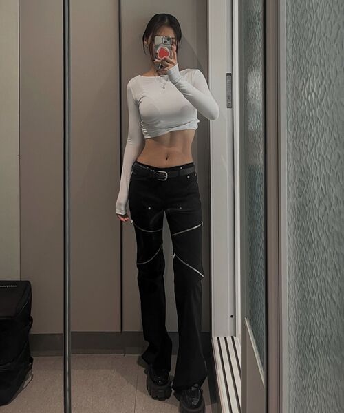 FANYOUNG(ファンヤング)の「ダメージドブーツカットパンツ(その他パンツ・レディース・その他・MEDIUM/SMALL)」の2枚目の写真