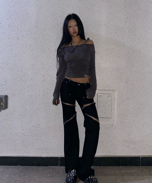 FANYOUNG(ファンヤング)の「ダメージドブーツカットパンツ(その他パンツ・レディース・その他・MEDIUM/SMALL)」の3枚目の写真