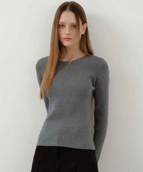 WEDNESDAYOASISFORWOMEN（ウェンズデー オアシス フォー ウーマン）の「ジェインラウンドネックウォッシャブルニット_GRAY(WC25-KN34)（ニット/セーター・レディース・チャコールグレー・OS）」の2枚目の写真