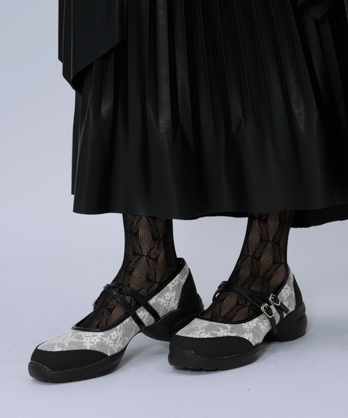 HARE（ハレ）の「バレエライクメリージェーン(HARE)（スニーカー・レディース・ブラック/ホワイト・MEDIUM/LARGE）」の11枚目の写真