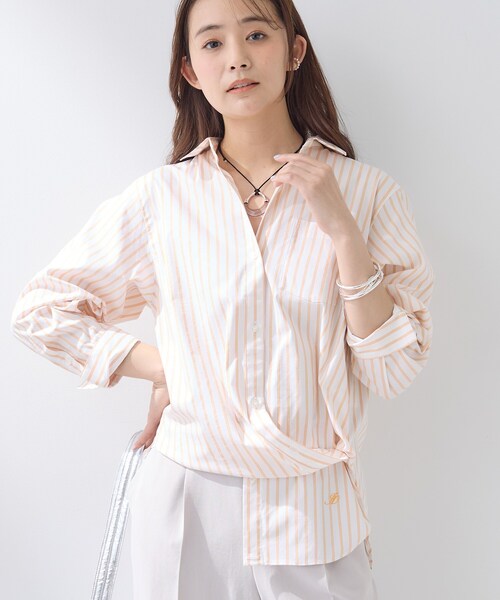 INDIVI（インディヴィ）の「【2WAY／洗える】ラメストライプ コットン混シャツ（シャツ/ブラウス・レディース・ネイビー系2/ライトオレンジ系1/ブルー系7・38/34/19/15 /13/05）」の3枚目の写真