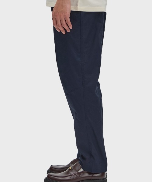 FRED PERRY（フレッドペリー）の「Slim Fit Twill Trousers／スリムフィットツイルトラウザー（その他パンツ・メンズ・オートミール/ブラック/ネイビー/ブラック系その他/グリーン・32/30/28）」の11枚目の写真