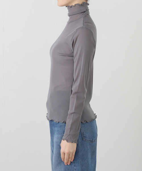 La TOTALITE（ラトータリテ）の「【洗える】シアータートルプルオーバー（Tシャツ/カットソー・レディース・アイボリー/ライトグレー・FREE）」の4枚目の写真