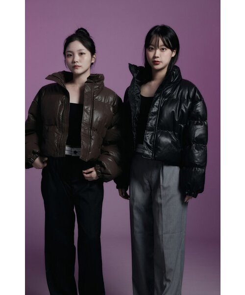 APOSTROPHE COMMA(アポストロフィコンマ)の「レザー クロップショートパディング (ブラック)(ダウンジャケット/コート・レディース・その他・LARGE/MEDIUM/SMALL)」の8枚目の写真