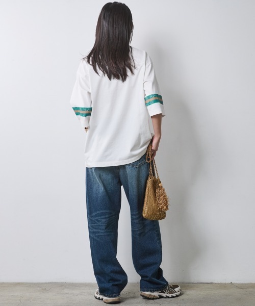 CHIC STYLE（シックスタイル）の「綿100％6分袖フットボールTシャツ＜大きいサイズ有＞シックスタイル（Tシャツ/カットソー・レディース・オフホワイト/ベージュ・3L/LL/L/M/5L/4L）」の22枚目の写真
