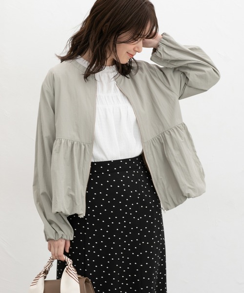 Honeys(ハニーズ)の「【非フッ素撥水加工】裾バルーンブルゾン(ブルゾン・レディース・ベージュ/ブラック/スモーキーグリーン系/アイボリー・LL/L/S/M)」の1枚目の写真