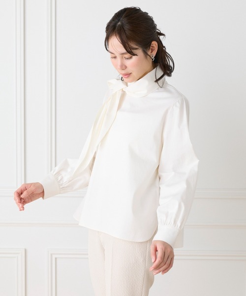 LE SOUK（ルスーク）の「ハイネックボウタイ付きブラウス（シャツ/ブラウス・レディース・ネイビー/オフホワイト・9号）」の8枚目の写真