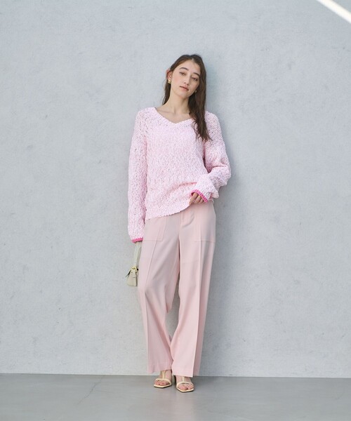 UNITED ARROWS（ユナイテッドアローズ）の「カラーミックス Vネックニット（ニット/セーター・レディース・オフホワイト/ダークブラウン/ライトピンク・FREE）」の8枚目の写真