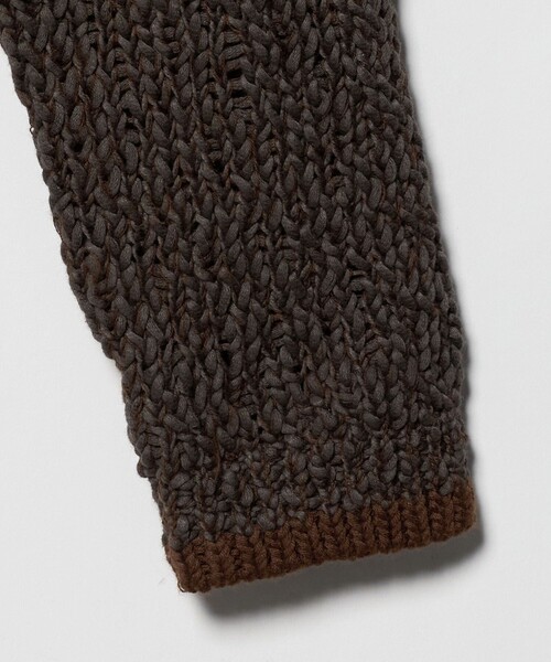 UNITED ARROWS（ユナイテッドアローズ）の「カラーミックス Vネックニット（ニット/セーター・レディース・オフホワイト/ダークブラウン/ライトピンク・FREE）」の16枚目の写真