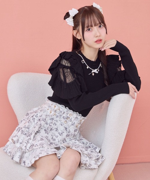 ROJITA(ロジータ)の「ネックレス付肩フリルニット(ニット/セーター・レディース・ブラック/ピンク/ホワイト・FREE)」の10枚目の写真