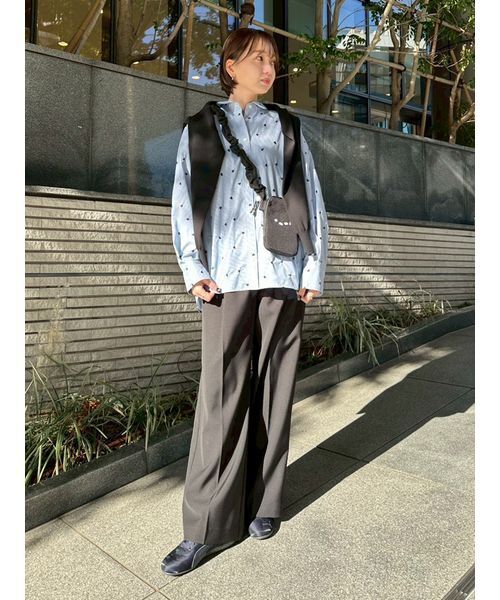 emmi（エミ）の「【HEART】 ハート刺繍ベーシックシャツ（シャツ/ブラウス・レディース・ブルー/ネイビー/ホワイト・F）」の16枚目の写真