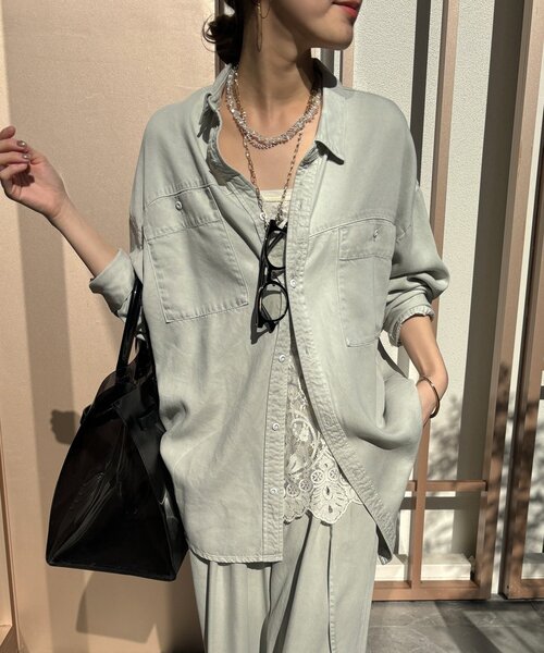 DouDou（ドゥドゥ）の「【セットアップ可能】リヨセルシャツ（シャツ/ブラウス・レディース・ライトグレー/ネイビー/オフホワイト・FREE）」の18枚目の写真