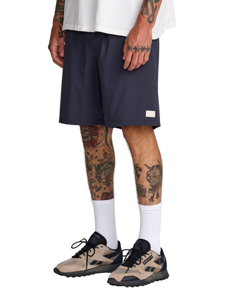 RVCA(ルーカ)の「RVCA メンズ VACANCY GHOST STRIPE 19 ショートパンツ 【2026年春夏モデル】(その他パンツ・メンズ・ブラック系その他・28inch/34inch/32inch/30inch)」の1枚目の写真