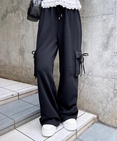 INGNI(イング)の「リボン付カーゴスウェットパンツ(カーゴパンツ・レディース・オートミール/グレー/チャコールグレー/ブラック・FREE)」の2枚目の写真