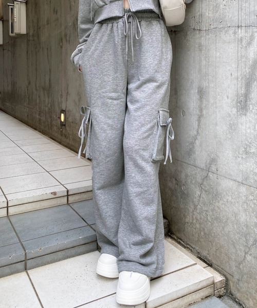 INGNI(イング)の「リボン付カーゴスウェットパンツ(カーゴパンツ・レディース・オートミール/グレー/チャコールグレー/ブラック・FREE)」の21枚目の写真