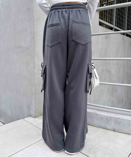 INGNI(イング)の「リボン付カーゴスウェットパンツ(カーゴパンツ・レディース・オートミール/グレー/チャコールグレー/ブラック・FREE)」の16枚目の写真