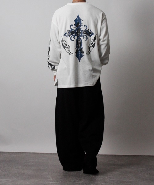 NYLAUS(ナイラス)の「【NYS】クロスロゴ ワッフルロングTシャツ ウイングロゴ トライバルデザイン ロンT 長袖Tシャツ(Tシャツ/カットソー・メンズ・ホワイト系その他/ホワイト/ブラック/ブラック系その他・M/L)」の19枚目の写真