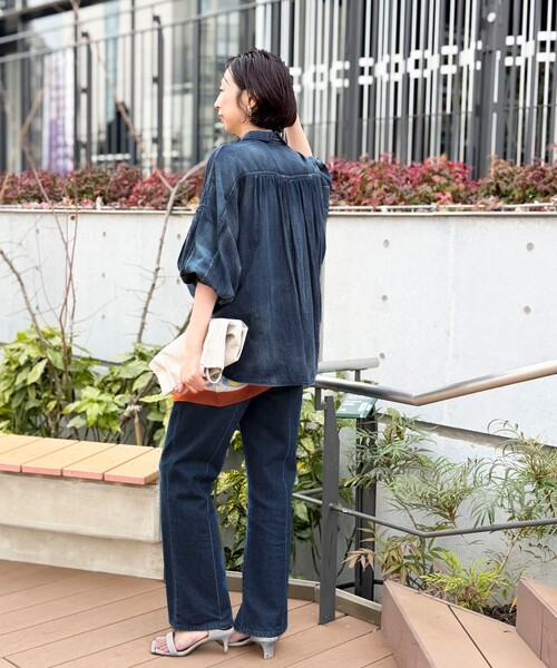 MICO COULIER（ミコクリエ）の「シアーデニムドルマンシャツ（シャツ/ブラウス・レディース・ライトブルー/インディゴブルー/グレー・38）」の7枚目の写真