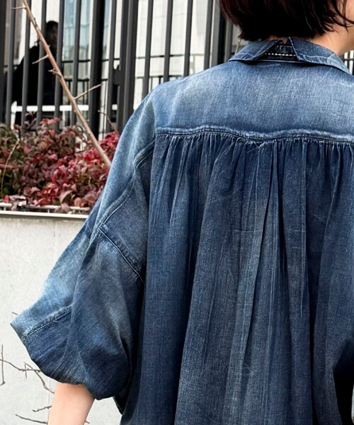 MICO COULIER（ミコクリエ）の「シアーデニムドルマンシャツ（シャツ/ブラウス・レディース・ライトブルー/インディゴブルー/グレー・38）」の9枚目の写真