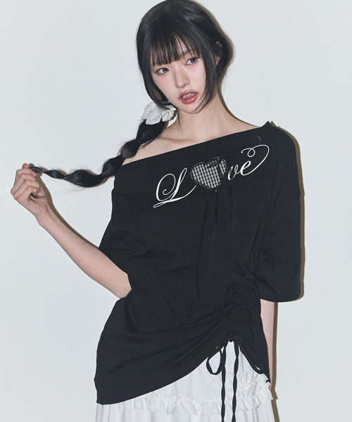 ILLIGO(イリゴ)の「ラブワンショルダーオーバーサイズTシャツブラック(Tシャツ/カットソー・レディース・その他・OS)」の3枚目の写真