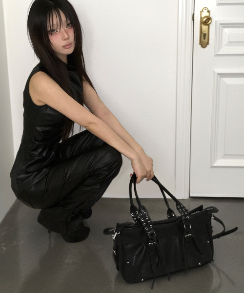 SQUARE LINE(スクエアライン)の「NOX ノックス_ ブラック(ショルダーバッグ・レディース・ブラック・FREE)」の2枚目の写真