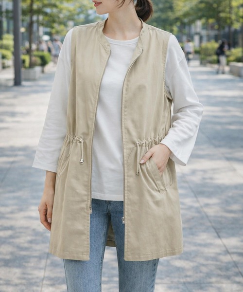 Amulet(アミュレット)の「レイヤードコーデにぴったり 縦ライン◎ ノーカラーウエストドロストベスト(ベスト・レディース・ブラック/ベージュ・M)」の2枚目の写真