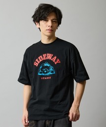 【SIDEWAY STANCE】オリジナル グラフィック プリント 半袖Tシャツ