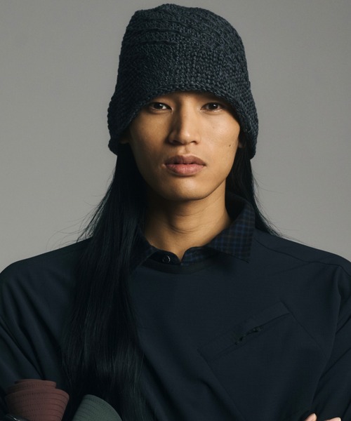 BAL（バル）の「MIXED HAND KNIT BUCKET HAT（ハット・メンズ・ネイビー/チャコール/ボルドー・FREE）」の2枚目の写真