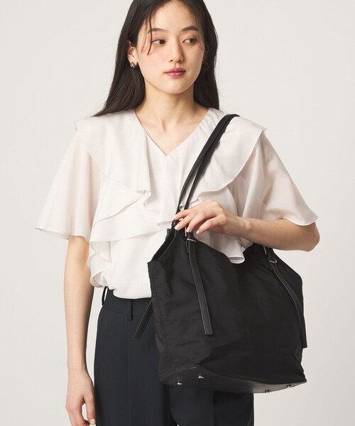 green label relaxing(グリーンレーベルリラクシング)の「【WEB限定】2WAYバックルハンドル トートバッグ / ショルダーバッグ / A4サイズ はっ水(トートバッグ・レディース・ネイビー/ベージュ/ブラック・FREE)」の4枚目の写真