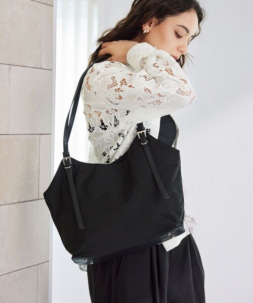 green label relaxing(グリーンレーベルリラクシング)の「【WEB限定】2WAYバックルハンドル トートバッグ / ショルダーバッグ / A4サイズ はっ水(トートバッグ・レディース・ネイビー/ベージュ/ブラック・FREE)」の8枚目の写真