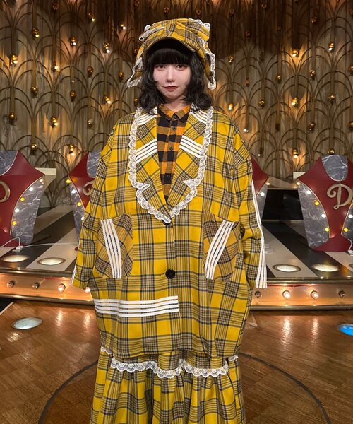 CIAOPANIC（チャオパニック）の「【I’ｍ×CIAOPANIC】キュンを纏うテーラードジャケット（テーラードジャケット・レディース・イエロー/レッド・ONE SIZE）」の3枚目の写真