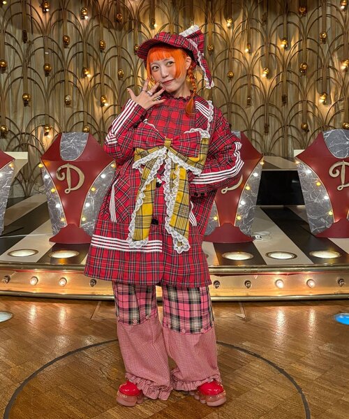 CIAOPANIC（チャオパニック）の「【I’ｍ×CIAOPANIC】キュンを纏うテーラードジャケット（テーラードジャケット・レディース・イエロー/レッド・ONE SIZE）」の17枚目の写真