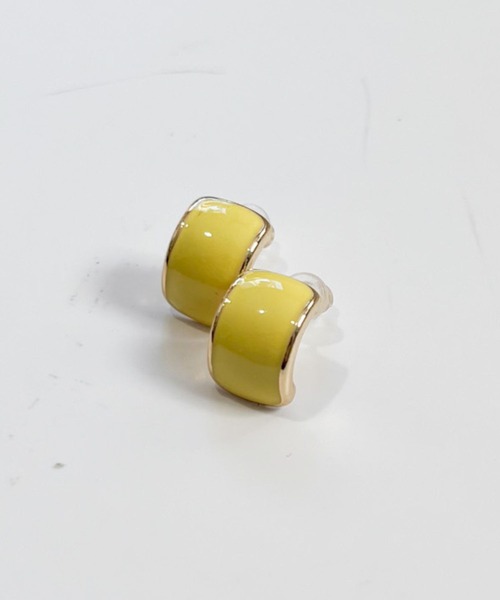 yu-ka(ユーカ)の「YU-KA:パステルカーブ ピアス Pastel curve pierce(ピアス(両耳用)・レディース・ブルー/ピンク/イエロー/パープル・FREE)」の3枚目の写真